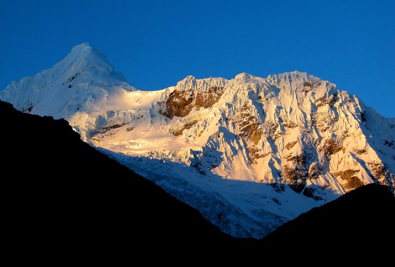 gal/Berge_der_Welt/B2ccTocllarajuc.jpg