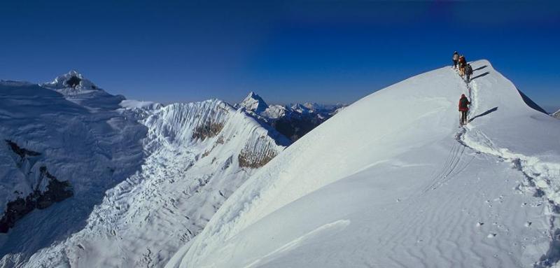 gal/Berge_der_Welt/B6ccTocllarajuc.jpg